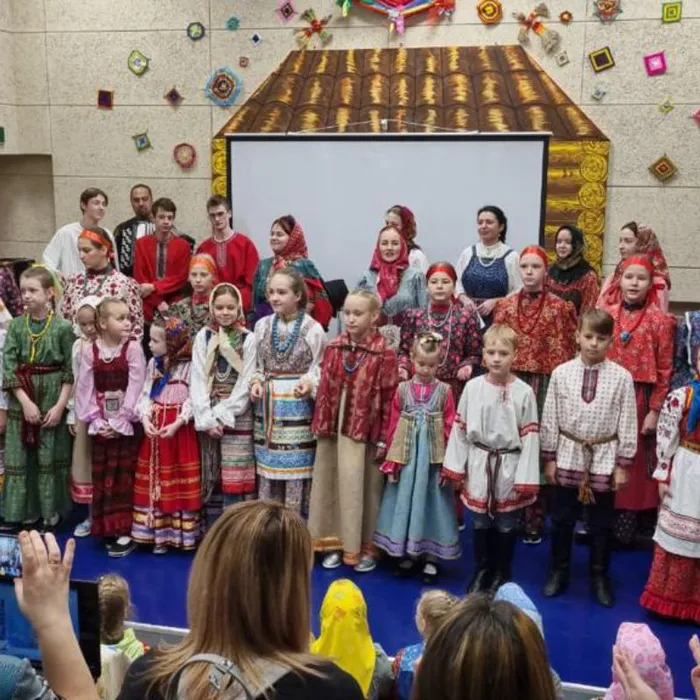 В Норильской детской школе искусств прошла лекция-беседа с мастер-классом на тему «Покров над Россией»